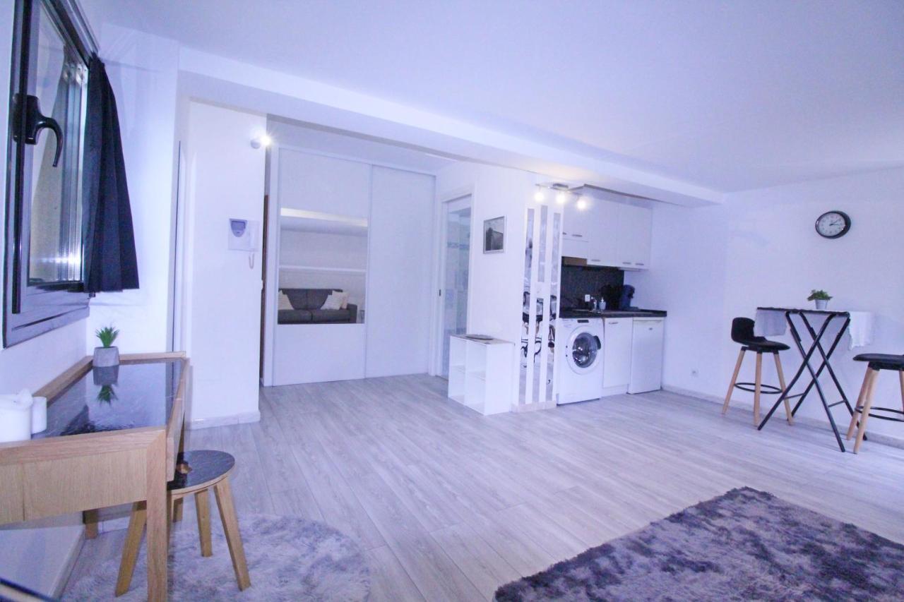 Large Studio Close To Monaco, Bnb Ric' Keys Босолей Экстерьер фото